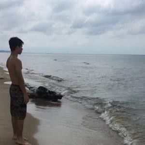 Meet your Posher, Devan